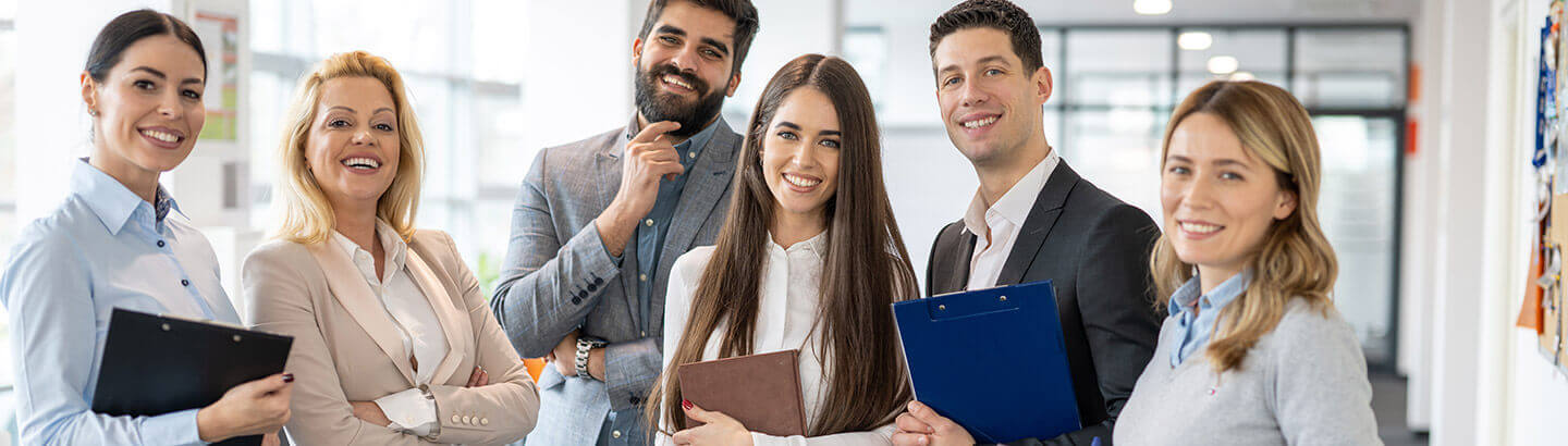 Equipo de trabajo con satisfacción laboral