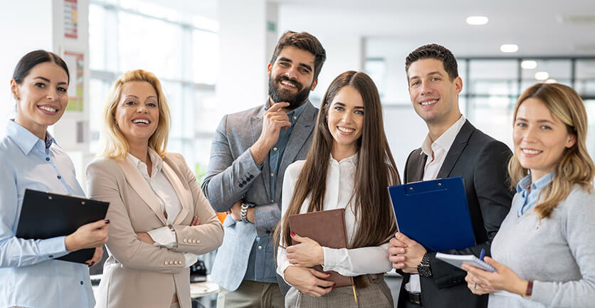 Equipo de trabajo con satisfacción laboral